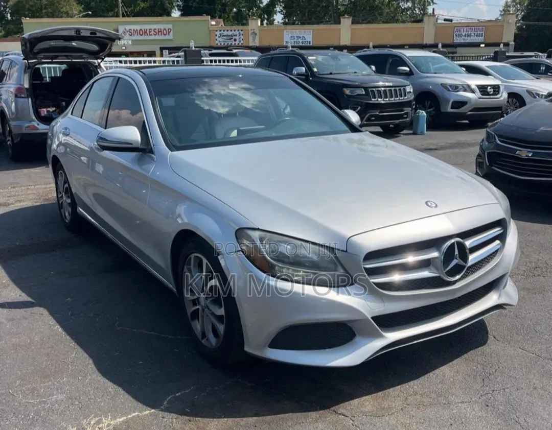 Mercedes-Benz C300 Base Coupe RWD (2.0L 4cyl 7A) 2017 Silver