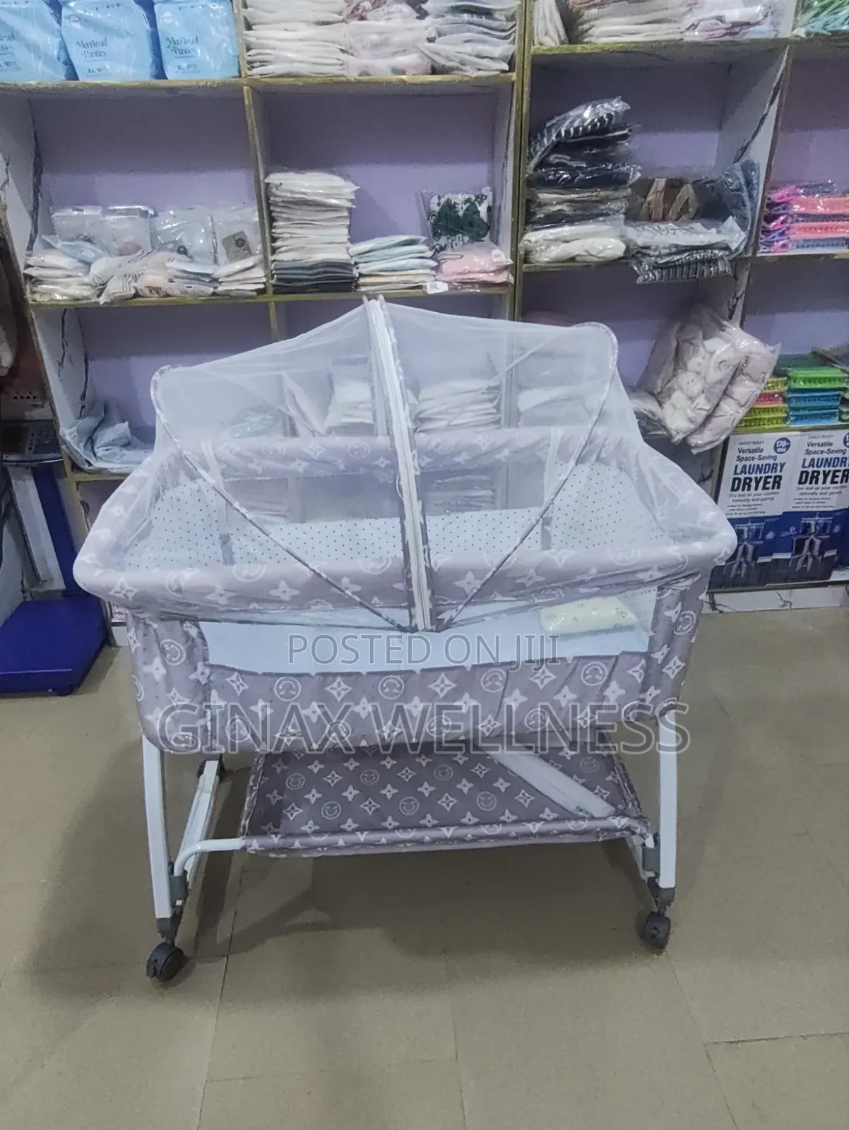 Multifunctional Baby Bassinet and Bedside Crib With Mosquito Net