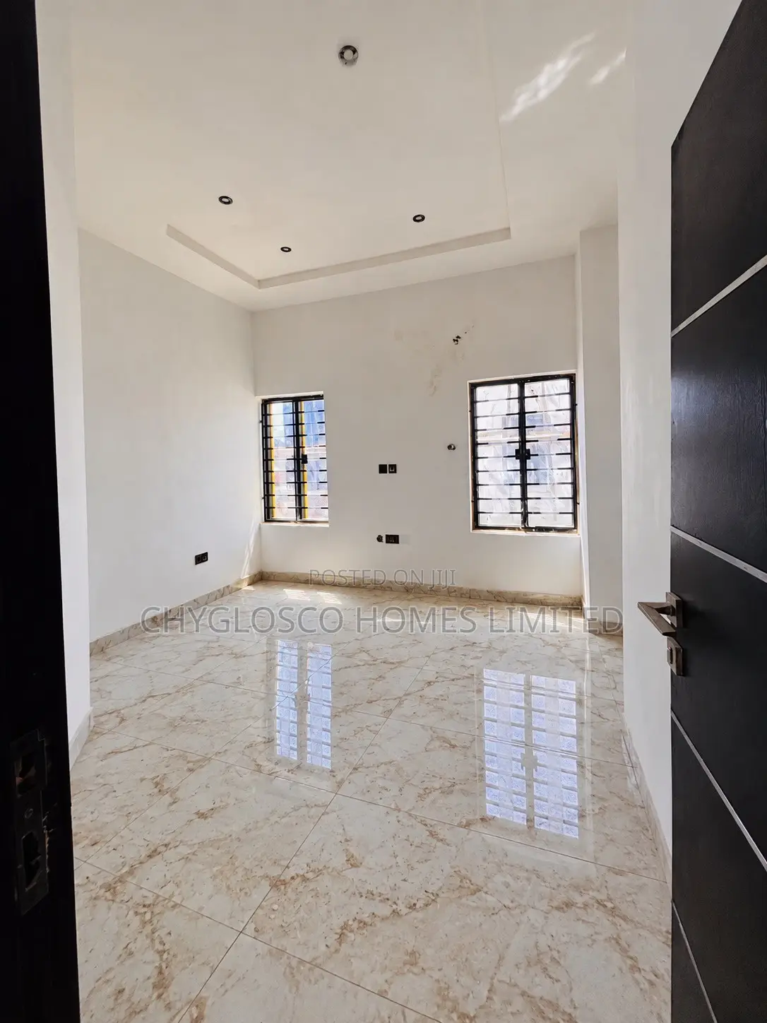 4bdrm Duplex in Apple Garden City,, New Layout for sale