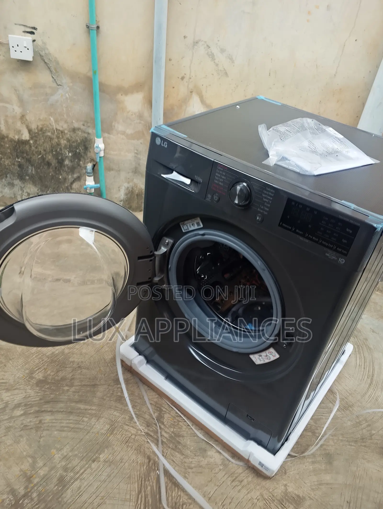 LG 10.5kg Front-Load Washing Machine for Family Laundry