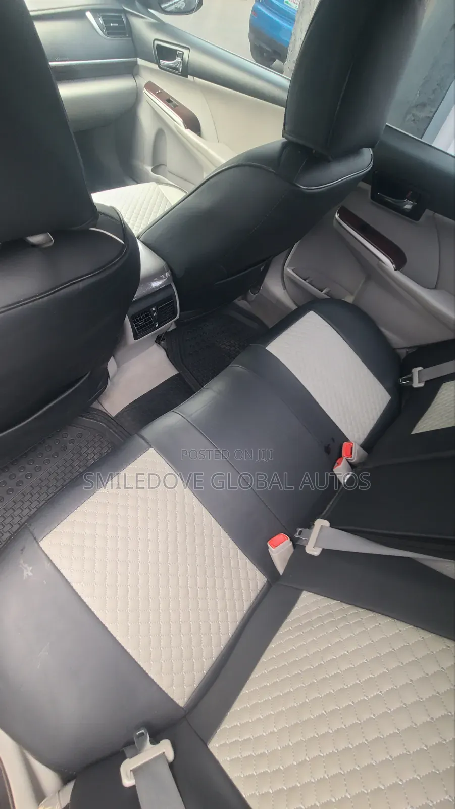 Toyota Camry XLE 4dr Sedan (2.5L 4cyl 6A) 2012 Gray