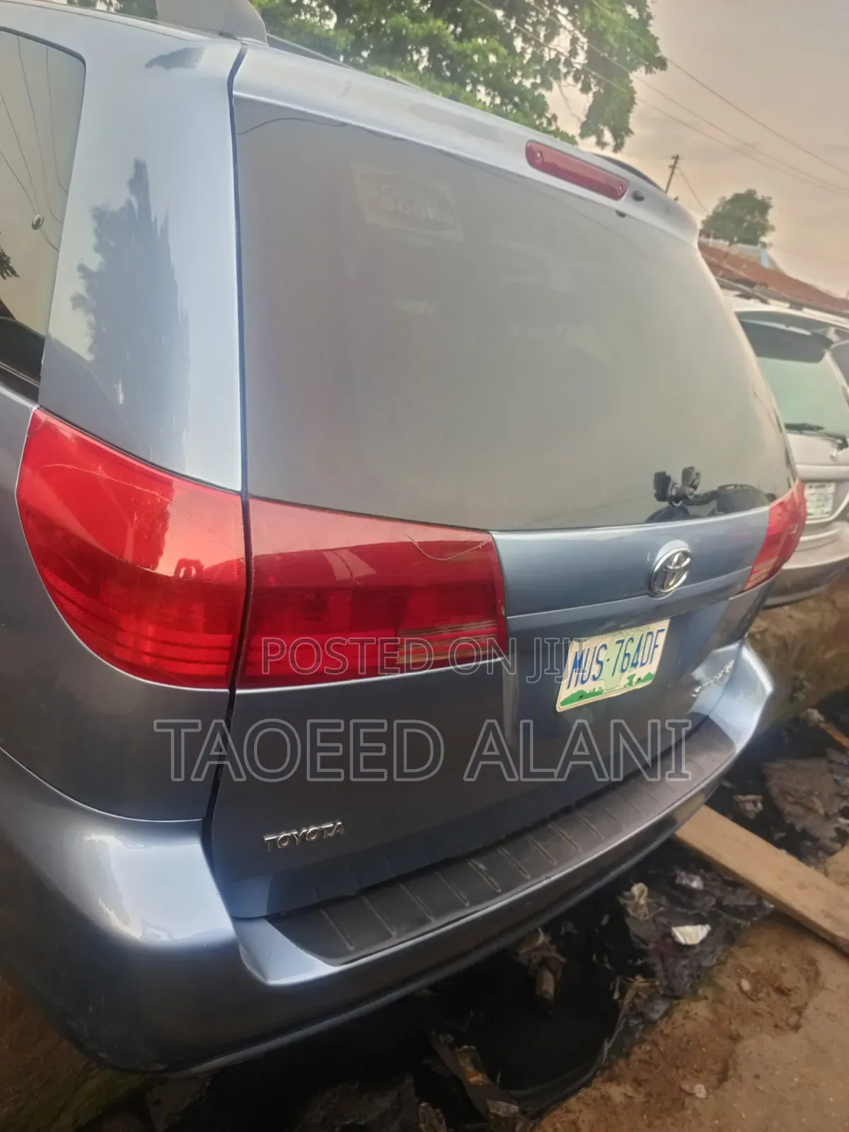 Toyota Sienna 2005 Blue