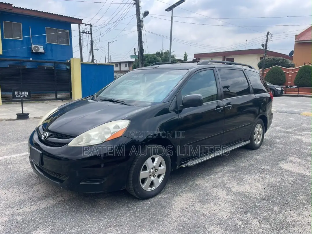 Toyota Sienna LE AWD 2008 Black