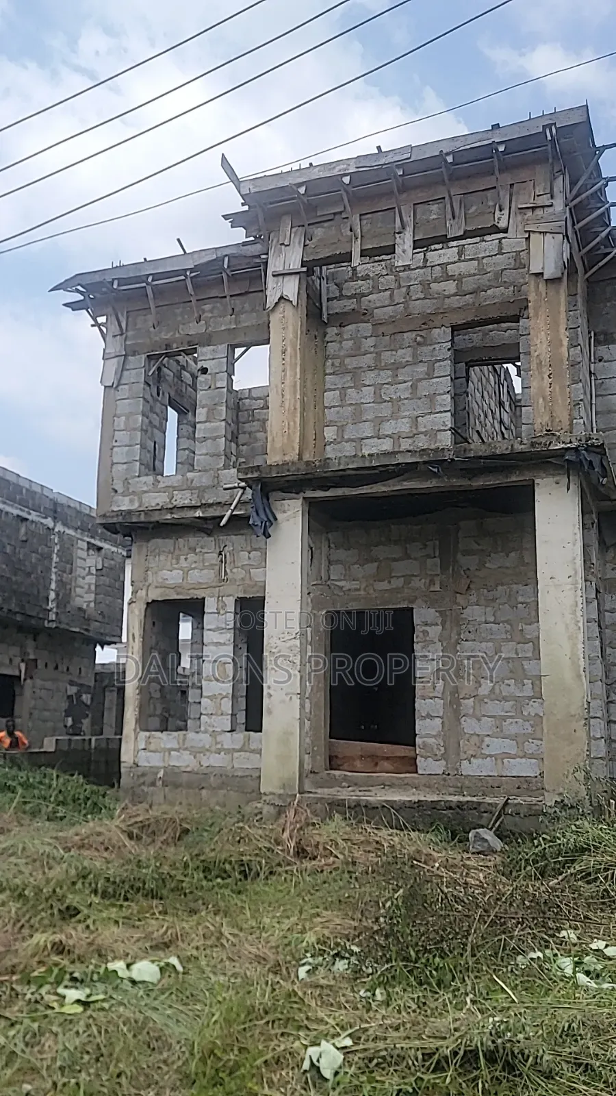 5bdrm Duplex in Victoria City Estate, Sabon Lugbe for sale