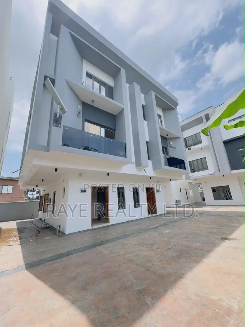 4bdrm Duplex in Surulere for sale