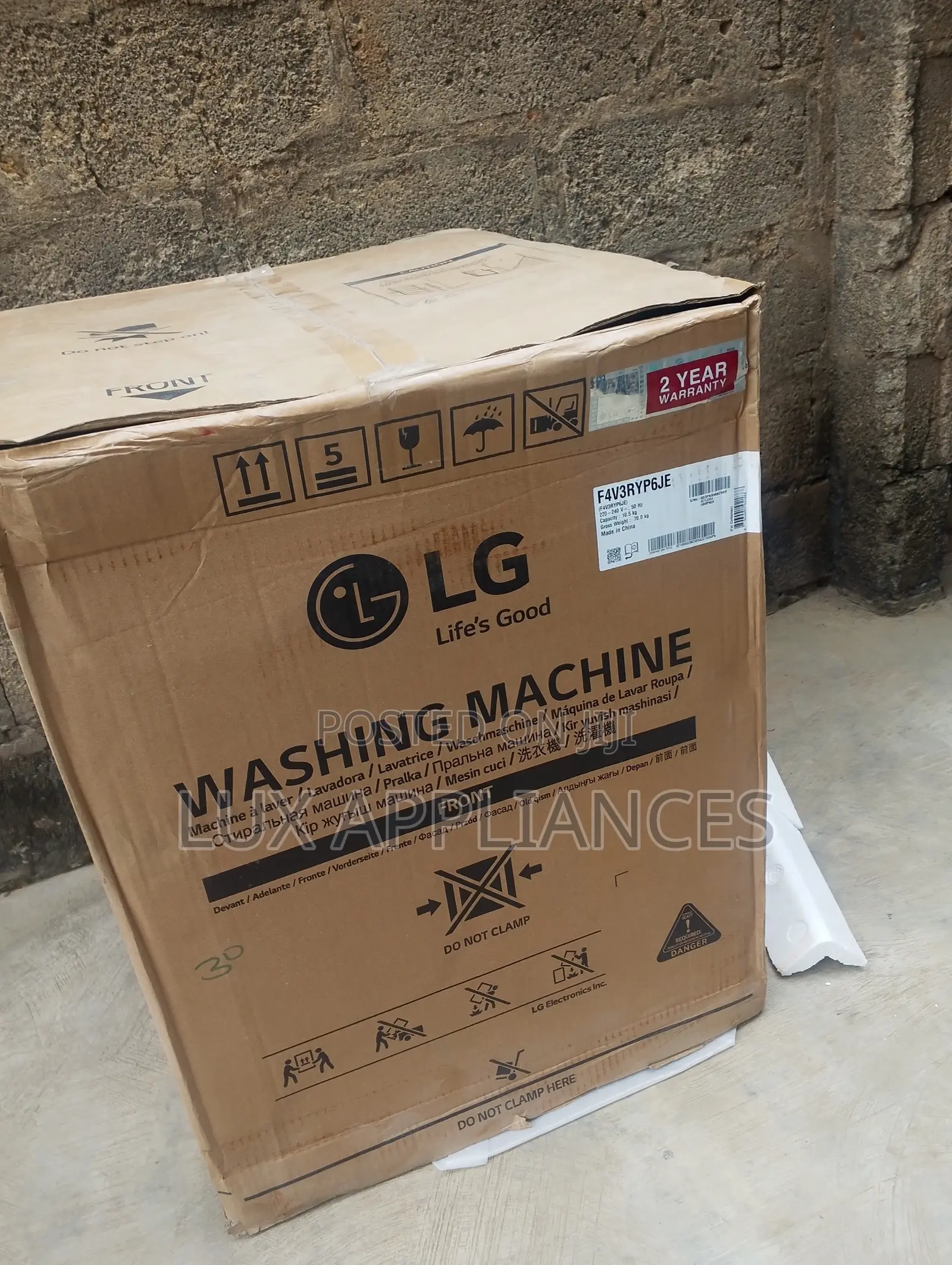 LG 10.5kg Front-Load Wash and Spin for Large Weekly Wash and Dry