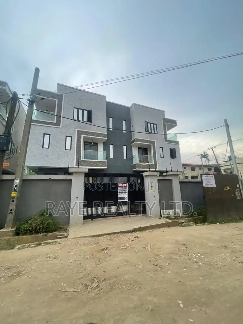 4bdrm Duplex in Berger for sale