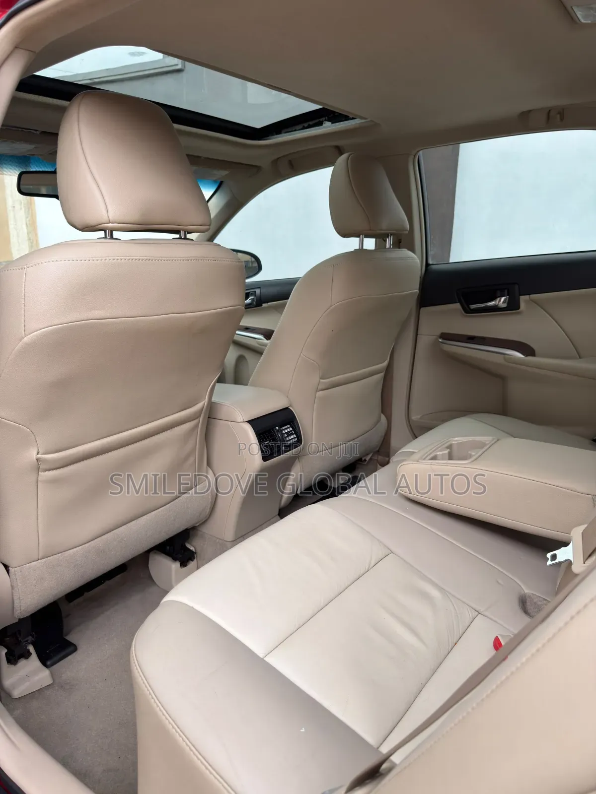 Toyota Camry XLE V6 4dr Sedan (3.5L 6cyl 6A) 2013 Red