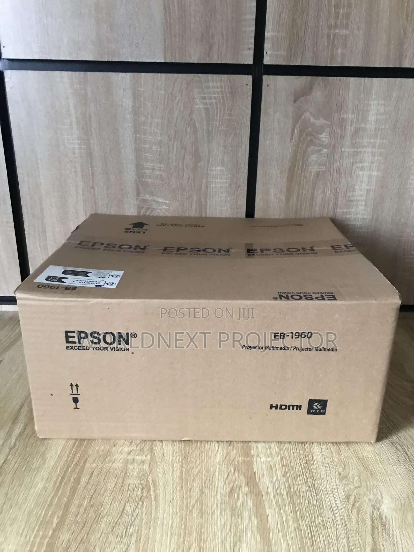 5000 Lumens Epson Projector Eb-1960 Available in All Location