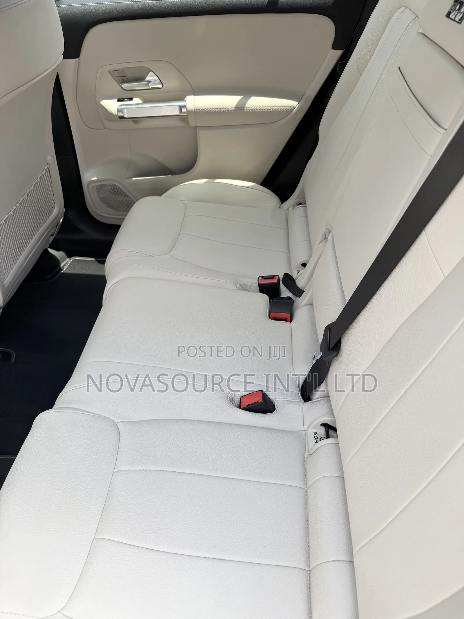 Mercedes-Benz GLA 250 2022 White