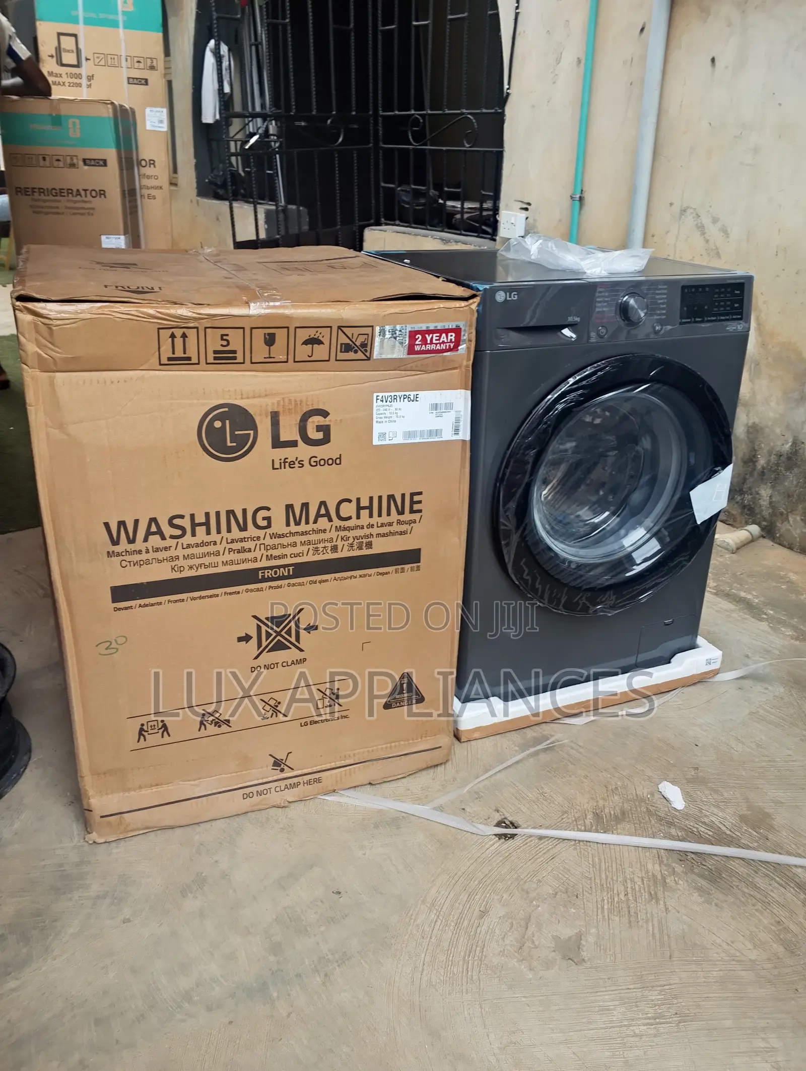 LG 10.5kg Large-Drum Front-Load Washing Machine