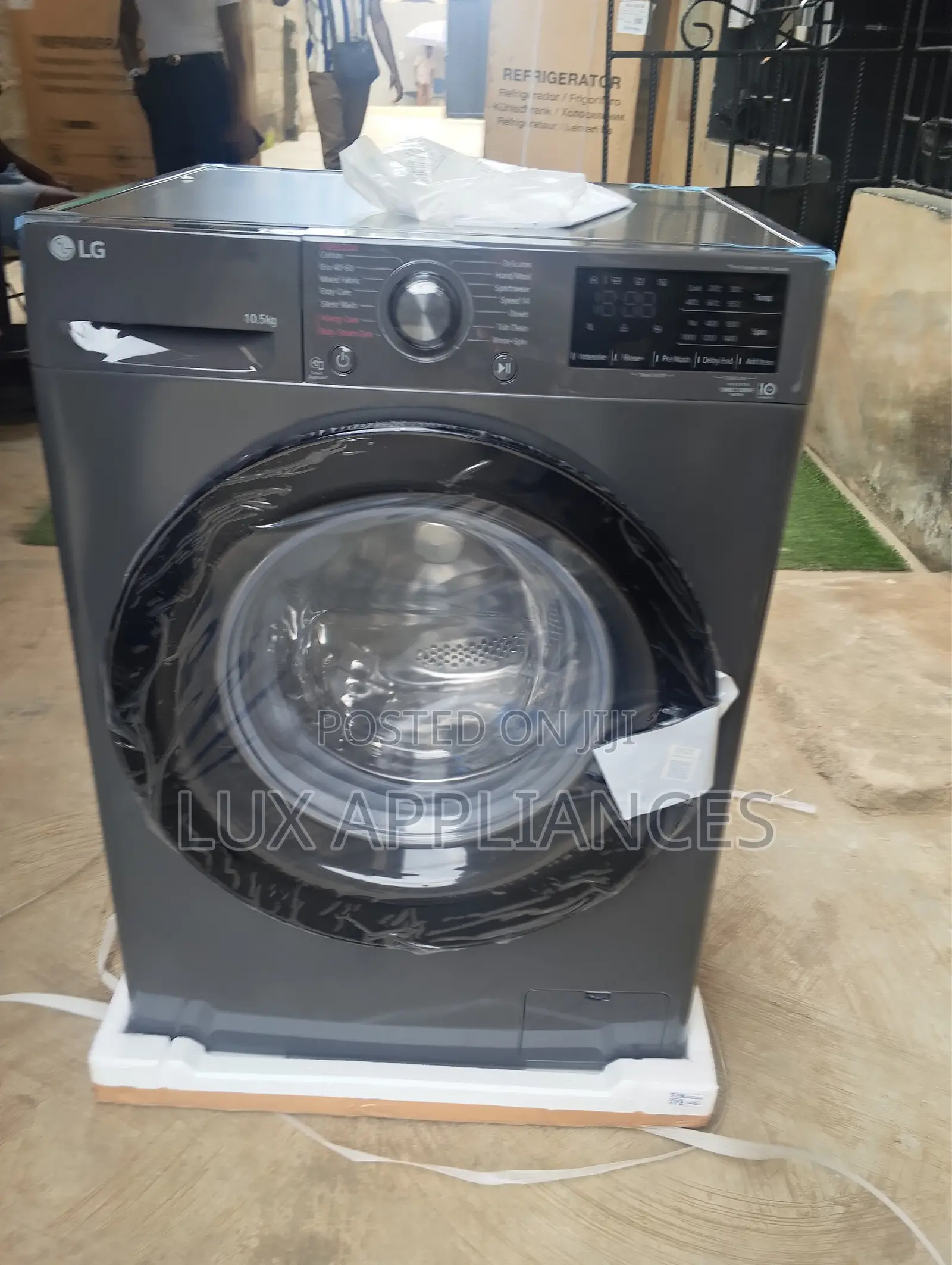 LG 10.5kg Front-Load Washing Machine for Large Laundry Batches