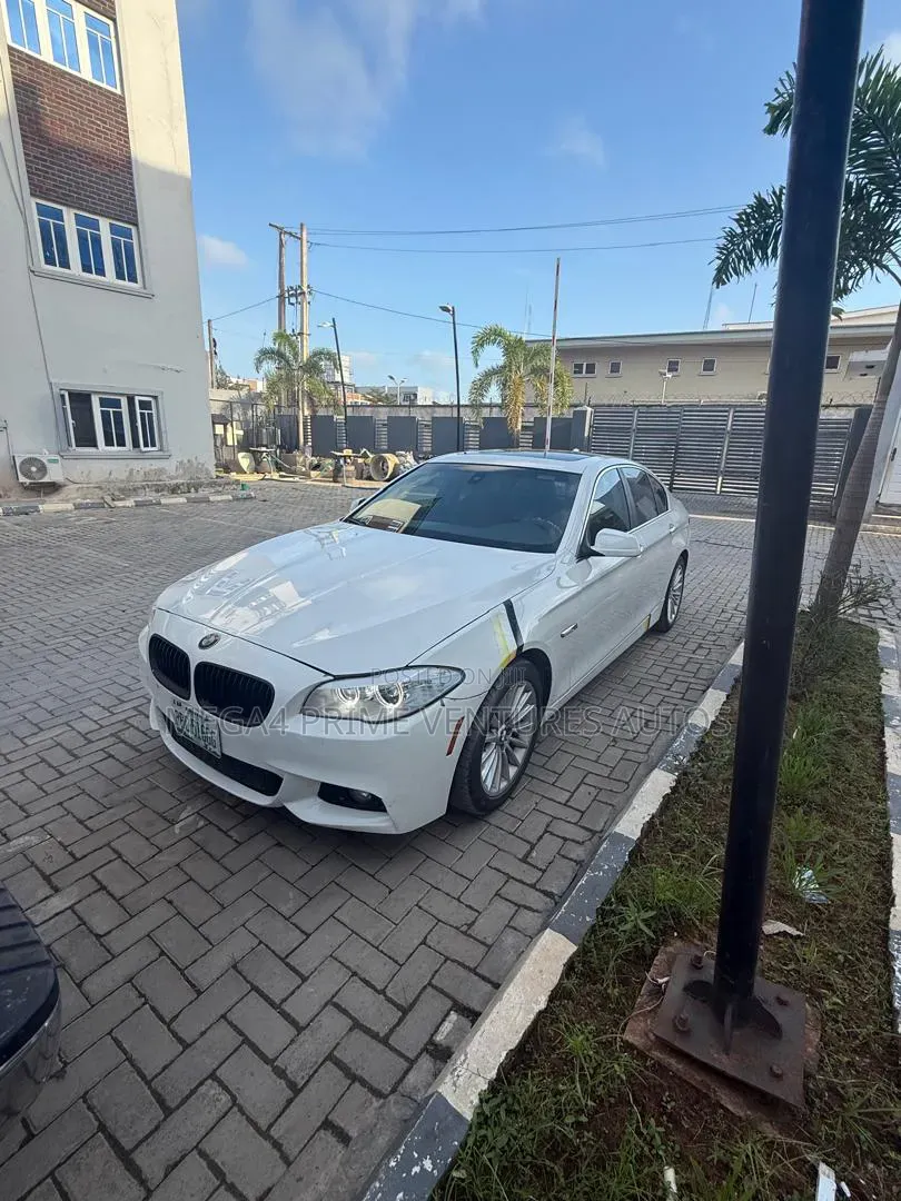 BMW 525i 2011 White