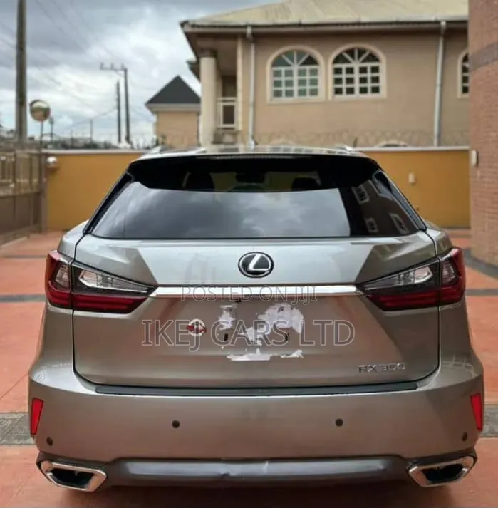 Lexus RX 2019 Green