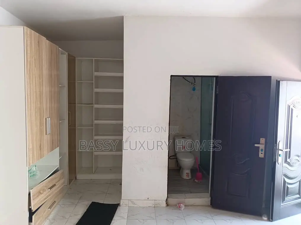 4bdrm Duplex in Ikota for rent