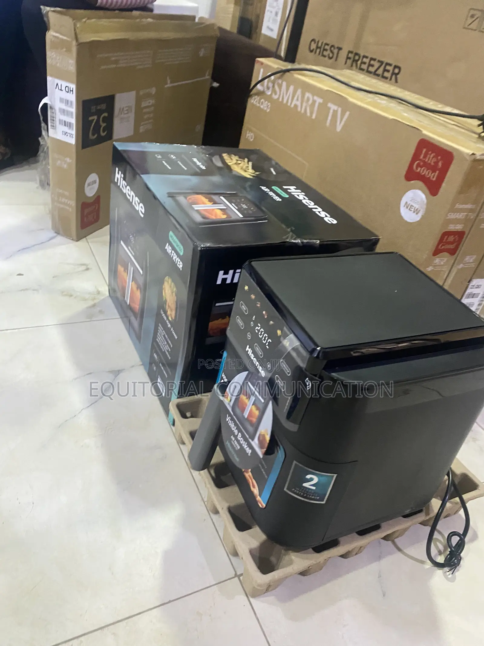 Hisense 6.3L H06FBK1S3 Air Fryer for Chicken and Chips 1700W