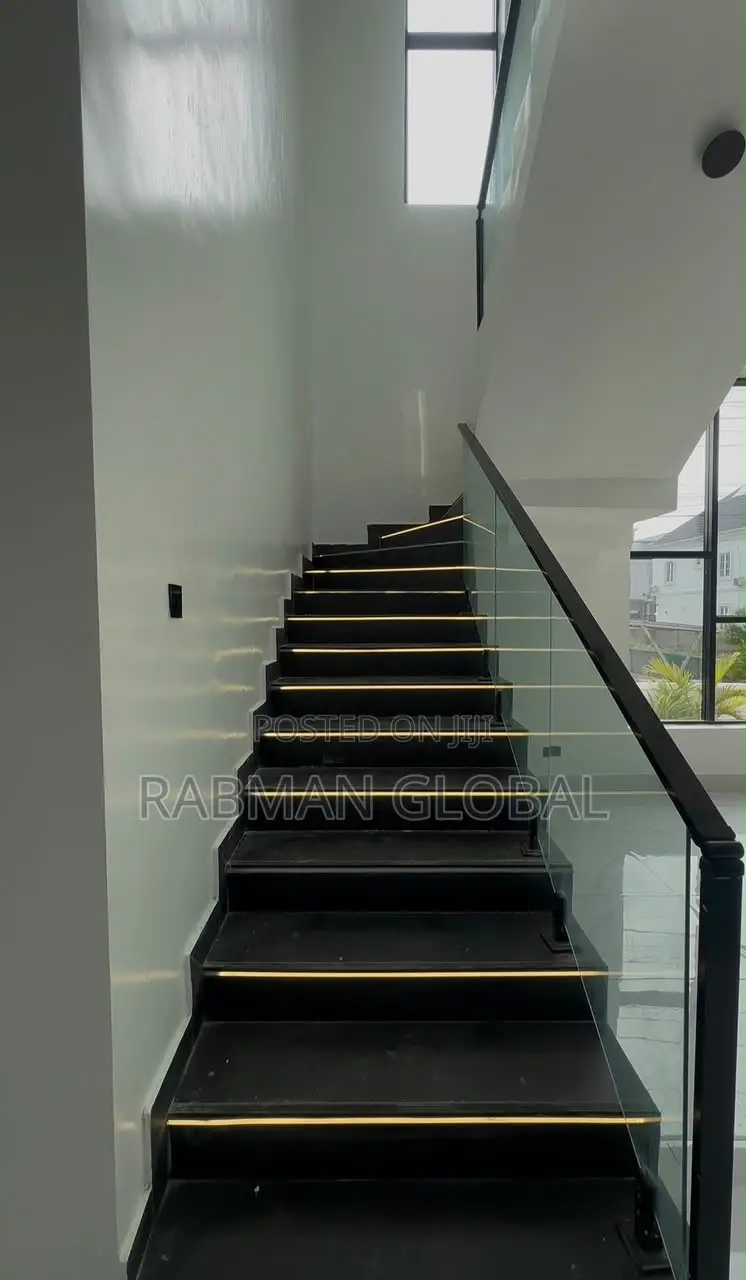 Furnished 5bdrm Duplex in Megamound Estate, Lekki Phase 1 for sale