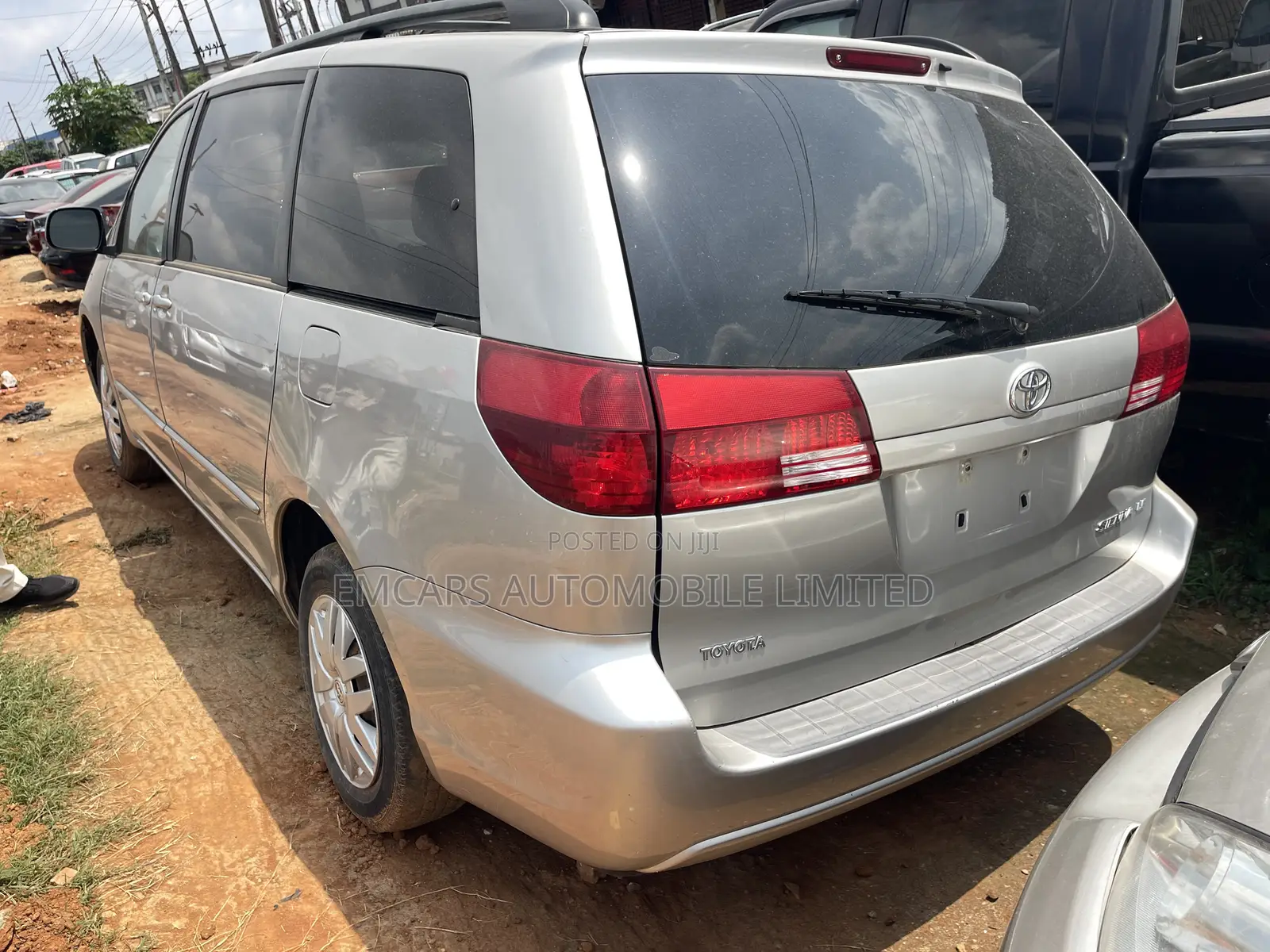 Toyota Sienna LE 7 Passenger 2010 Silver