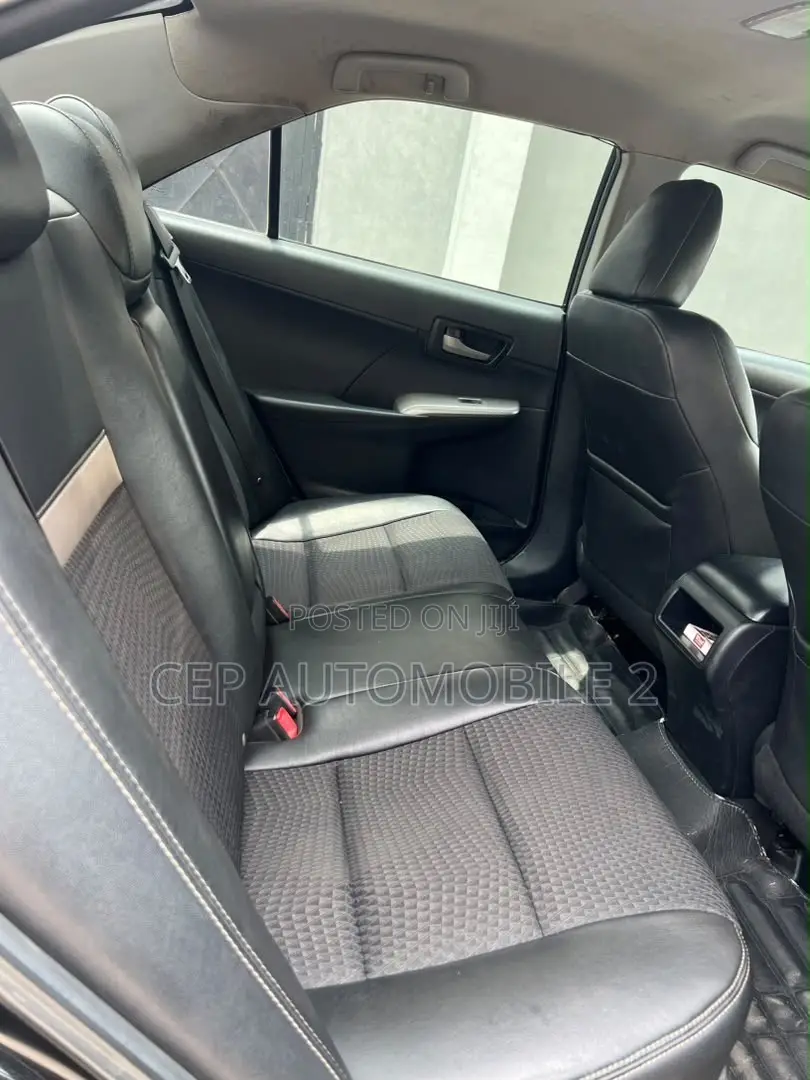 Toyota Camry SE 4dr Sedan (2.5L 4cyl 6A) 2013 Black