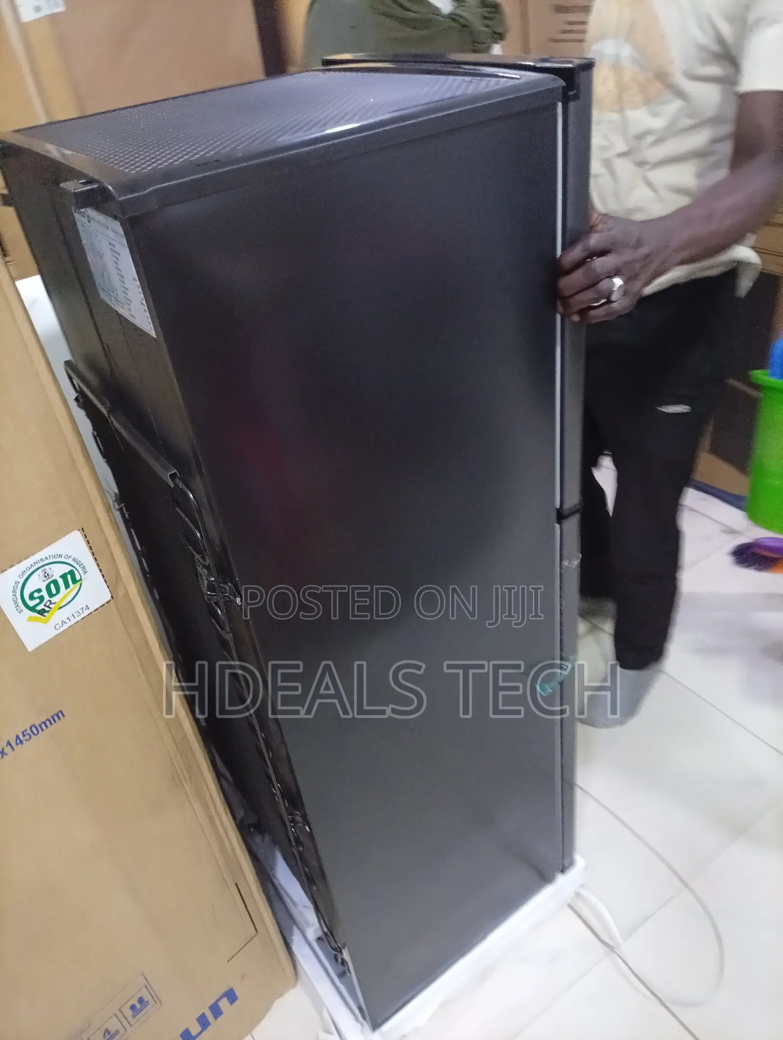 Sharp Looking Skyrun Mini Fridge With Freezer Compartment