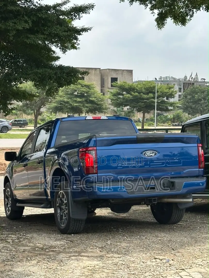 Ford F-150 XLT 2WD SuperCrew 5.5' Box 2025 Blue