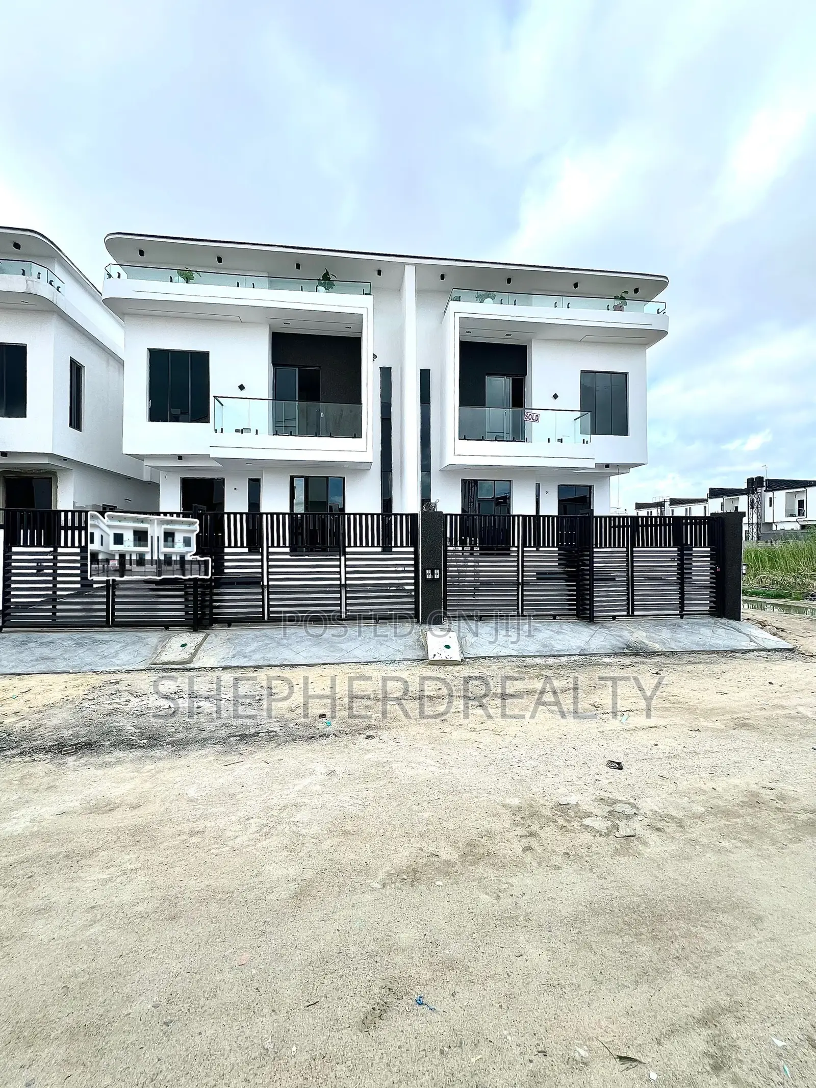4bdrm Duplex in Ado / Ajah for sale