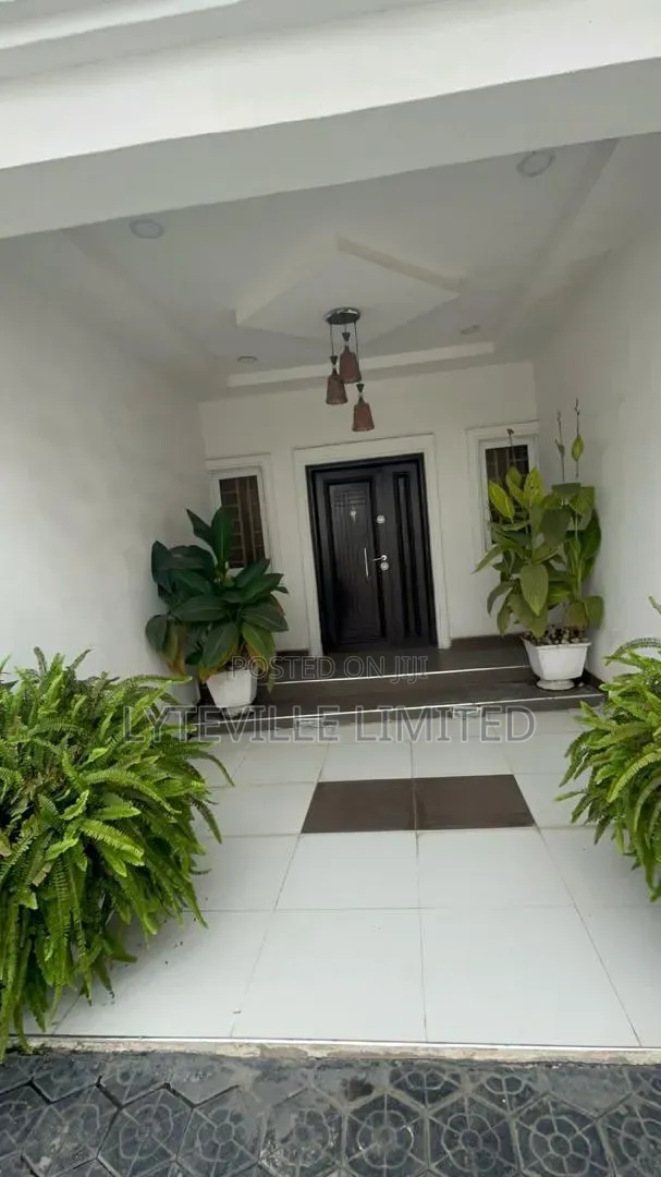 5bdrm Bungalow in Ogudu-Orioke for sale