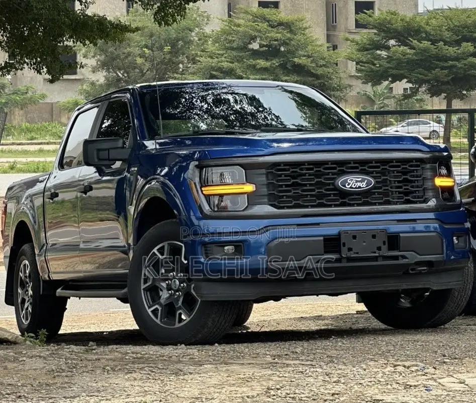 Ford F-150 XLT 2WD SuperCrew 5.5' Box 2025 Blue