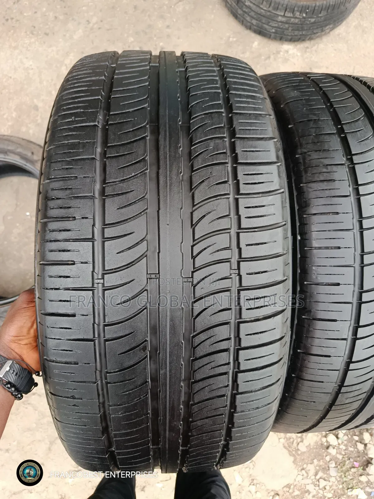 295/40r22 Pirelli Scorpion Tyre