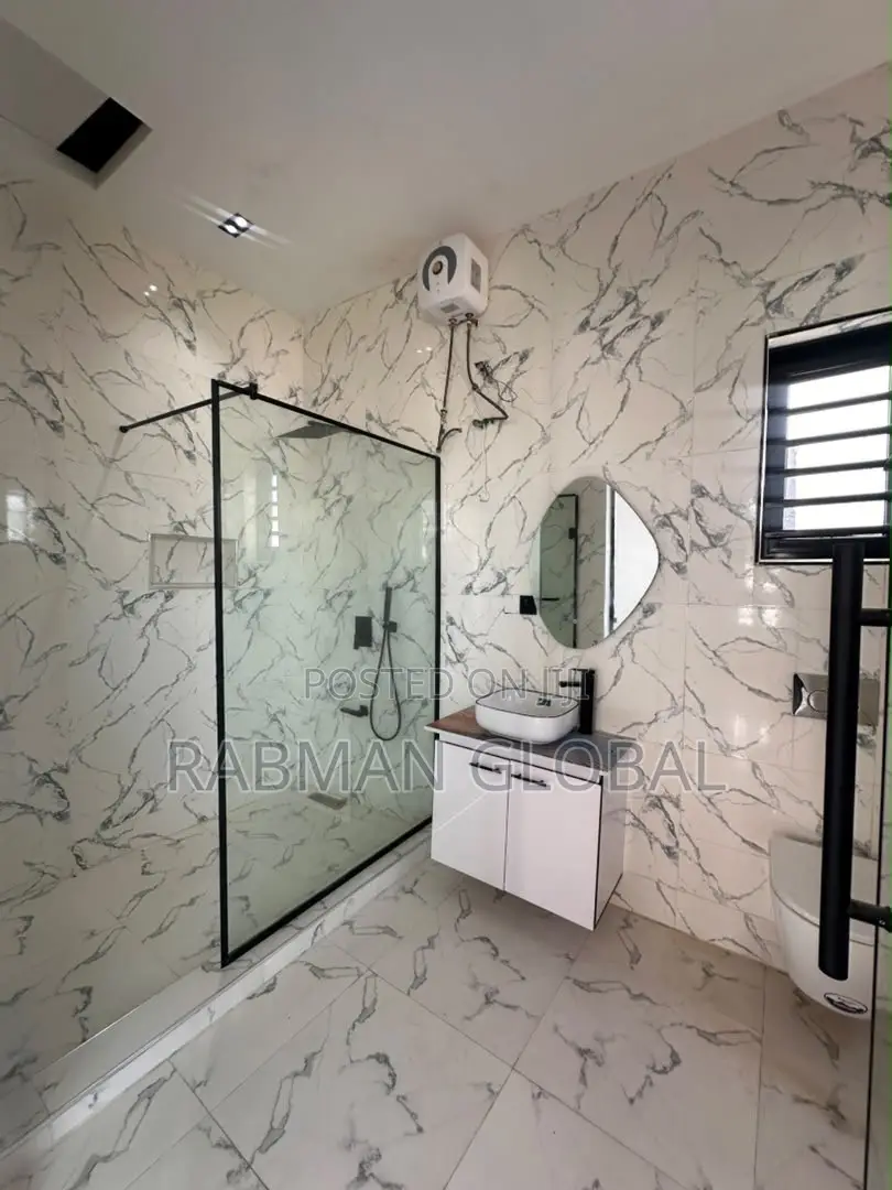Furnished 4bdrm Duplex in Lekki for sale