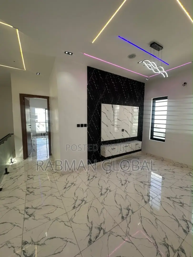 Furnished 4bdrm Duplex in Lekki for sale