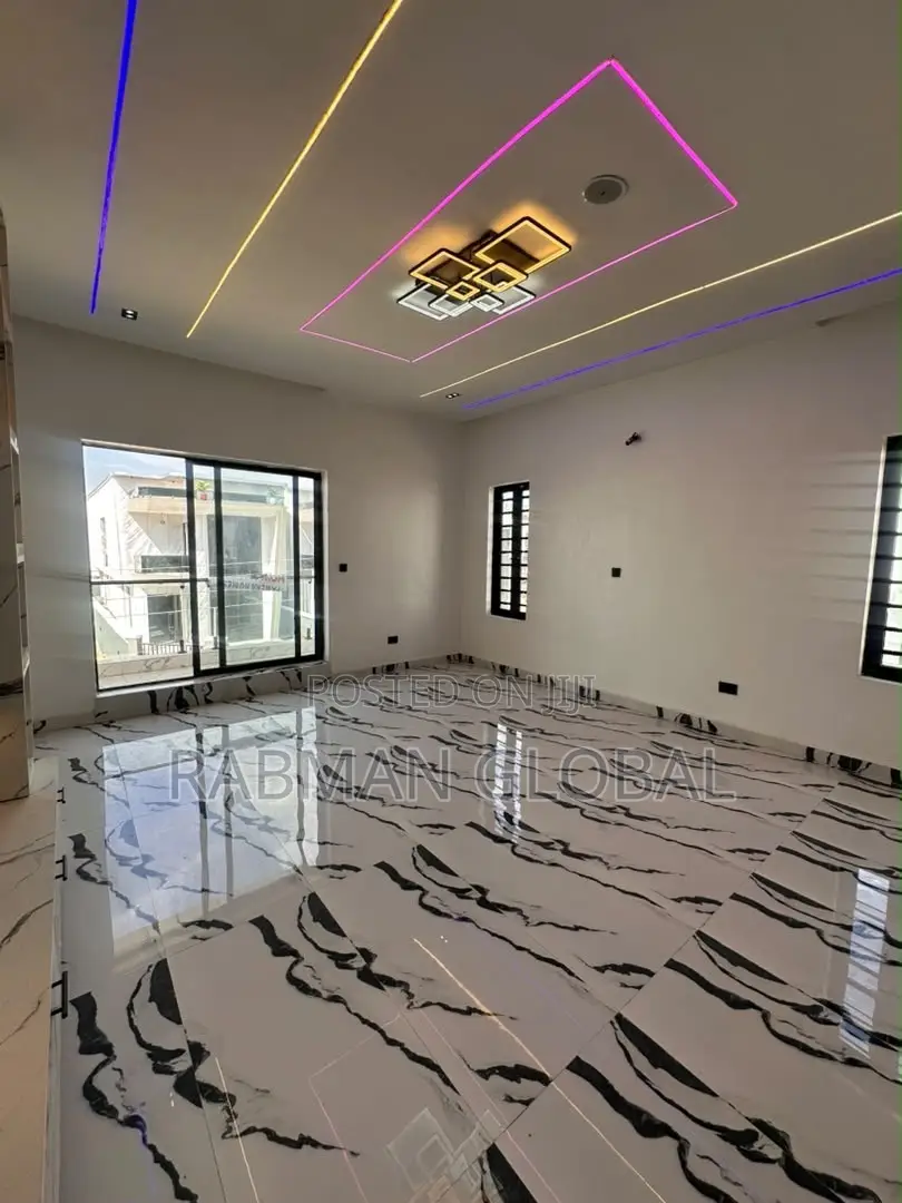 Furnished 4bdrm Duplex in Lekki for sale