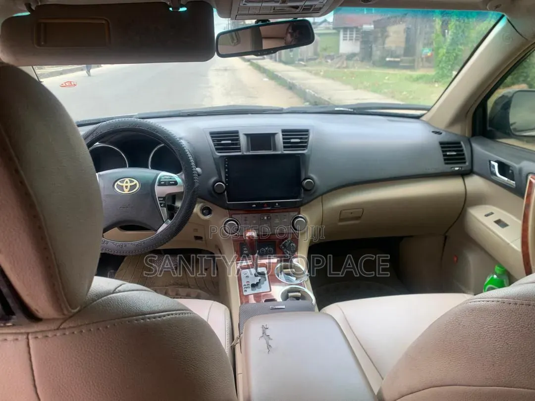 Toyota Highlander Limited 2012 Black