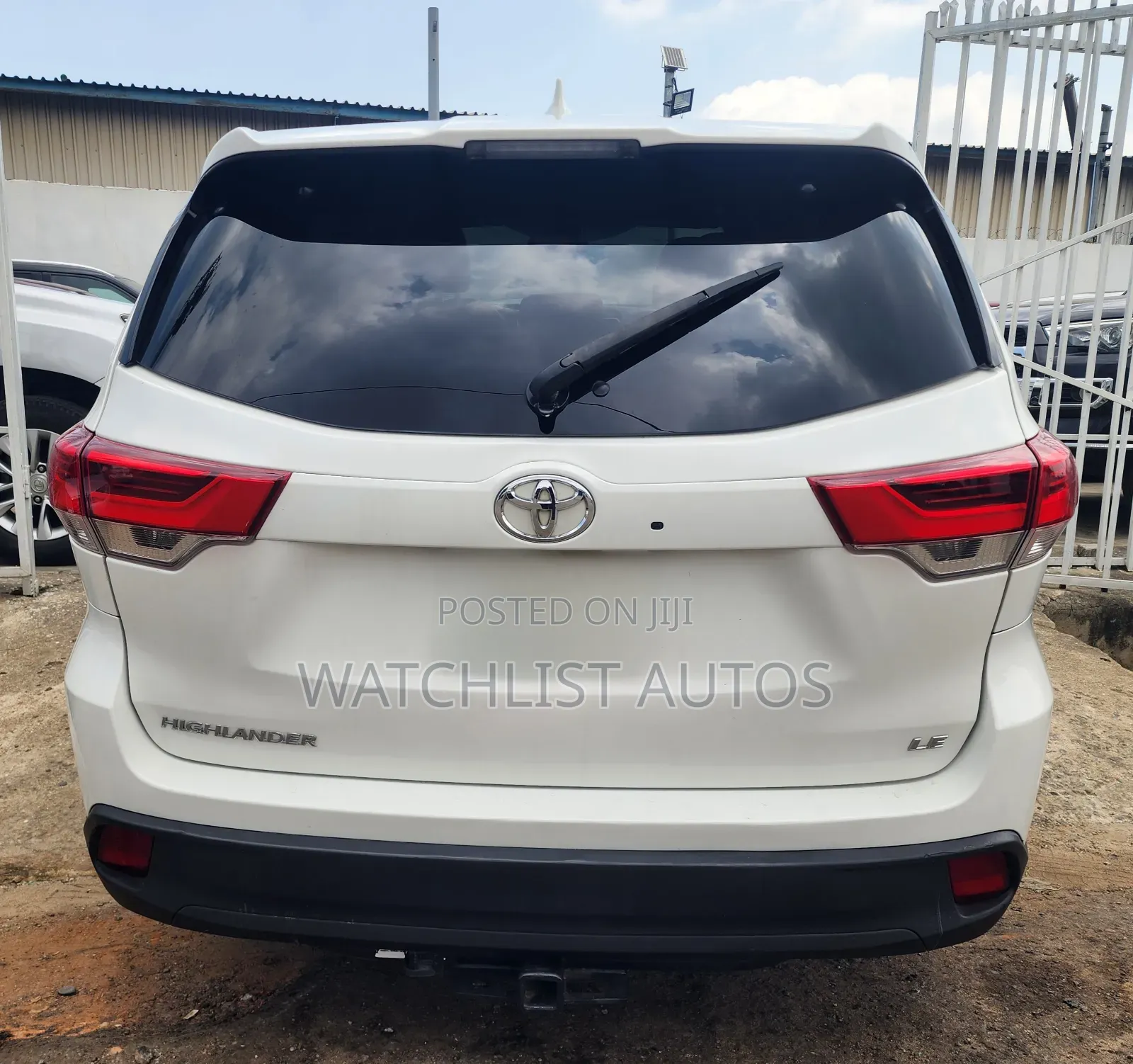 Toyota Highlander LE Plus 4x2 V6 (3.5L 6cyl 8A) 2017 White