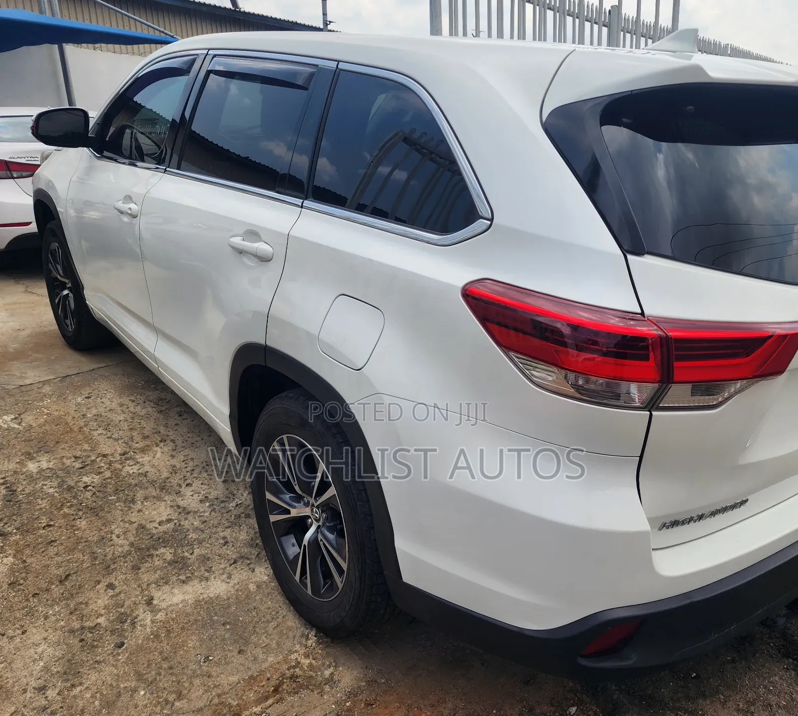 Toyota Highlander LE Plus 4x2 V6 (3.5L 6cyl 8A) 2017 White