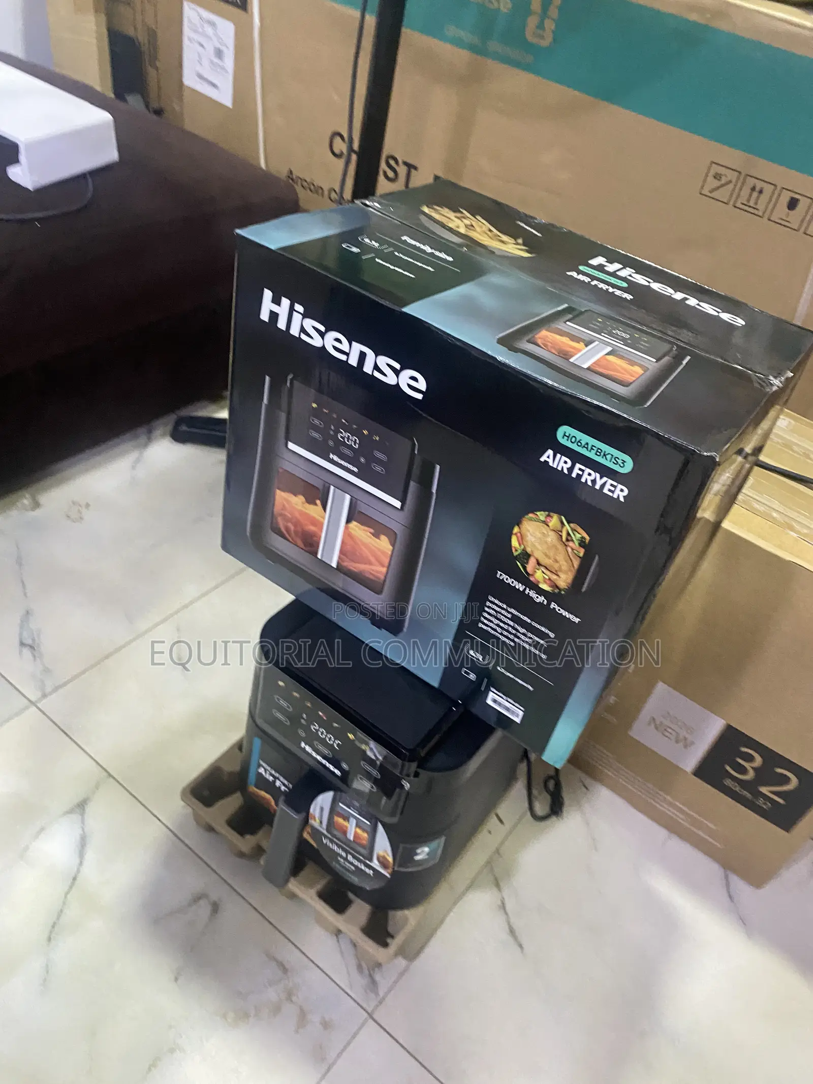 Hisense H06FBK1S3 1700W Air Fryer 6.3L for Easy Cooking
