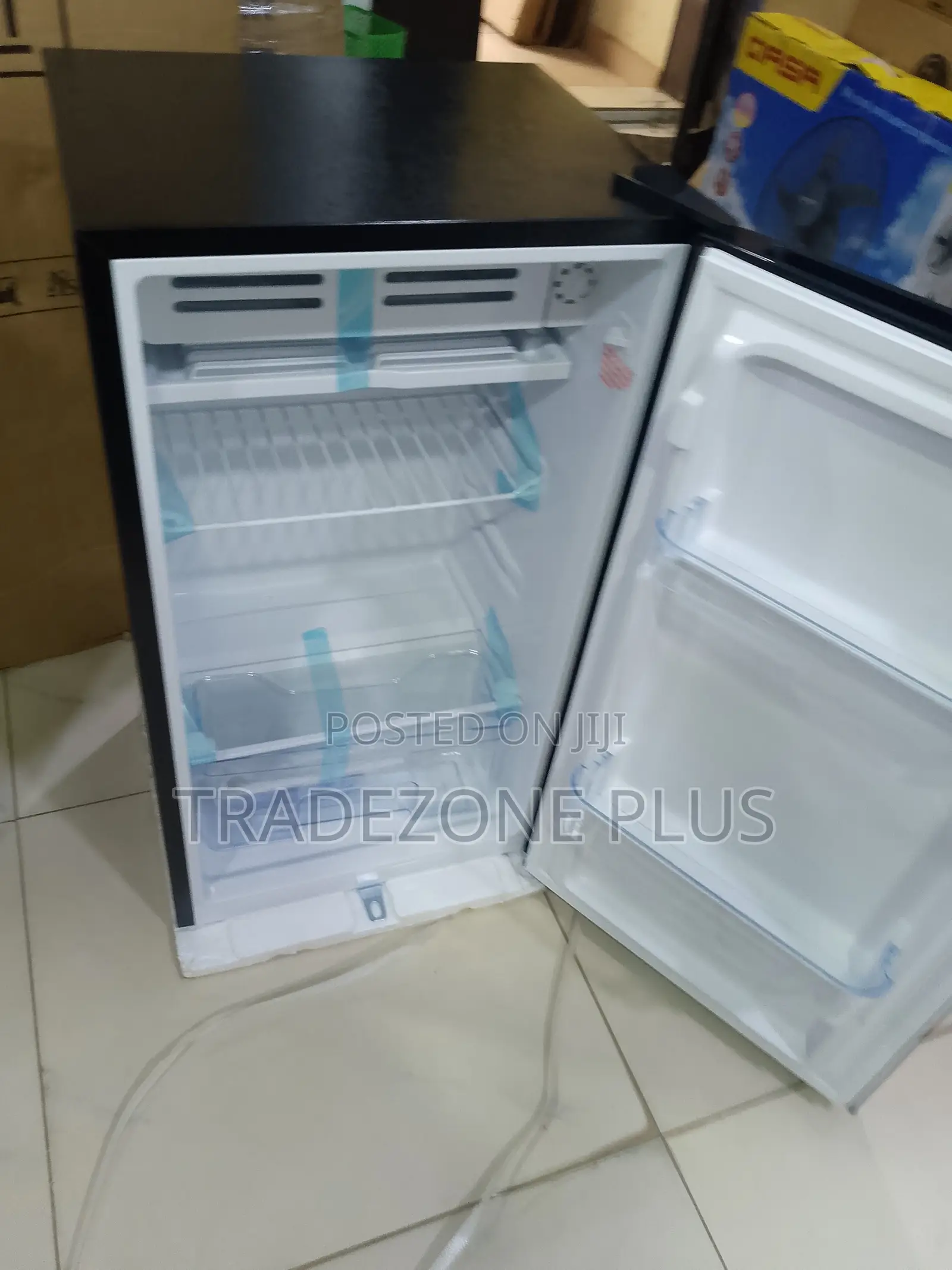 Royal RREF105BF – Ideal Refrigerator for Everyday Home Use
