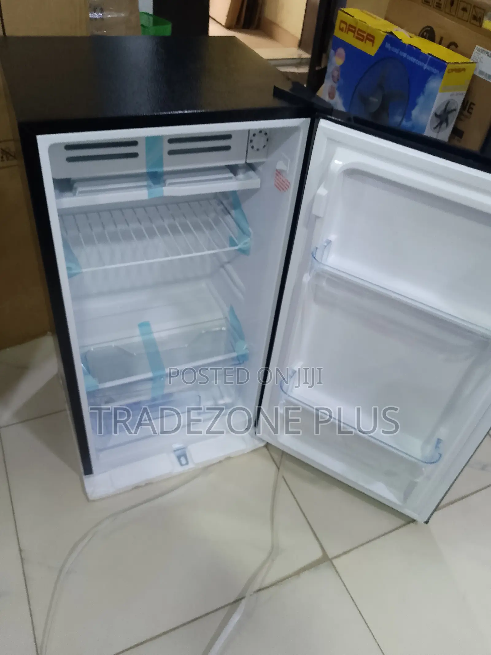 Royal Compact Fridge 105L for Bedrooms and Personal Spaces