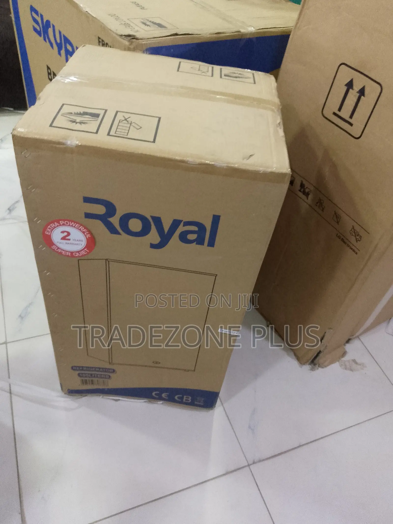 Royal Compact Fridge 105L for Bedrooms and Personal Spaces