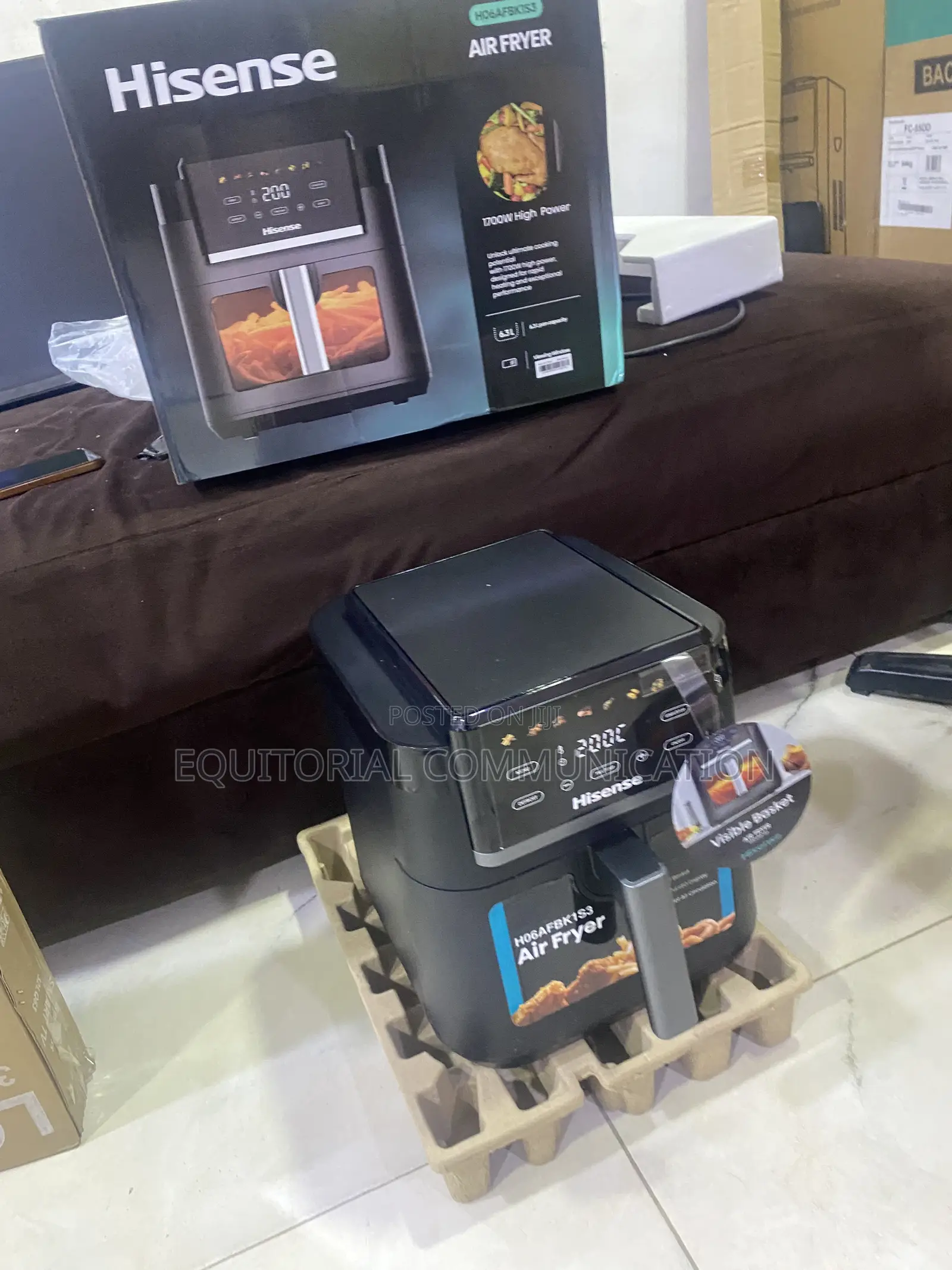Hisense H06FBK1S3 Air Fryer 6.3L 1700W for Easy Home Cooking