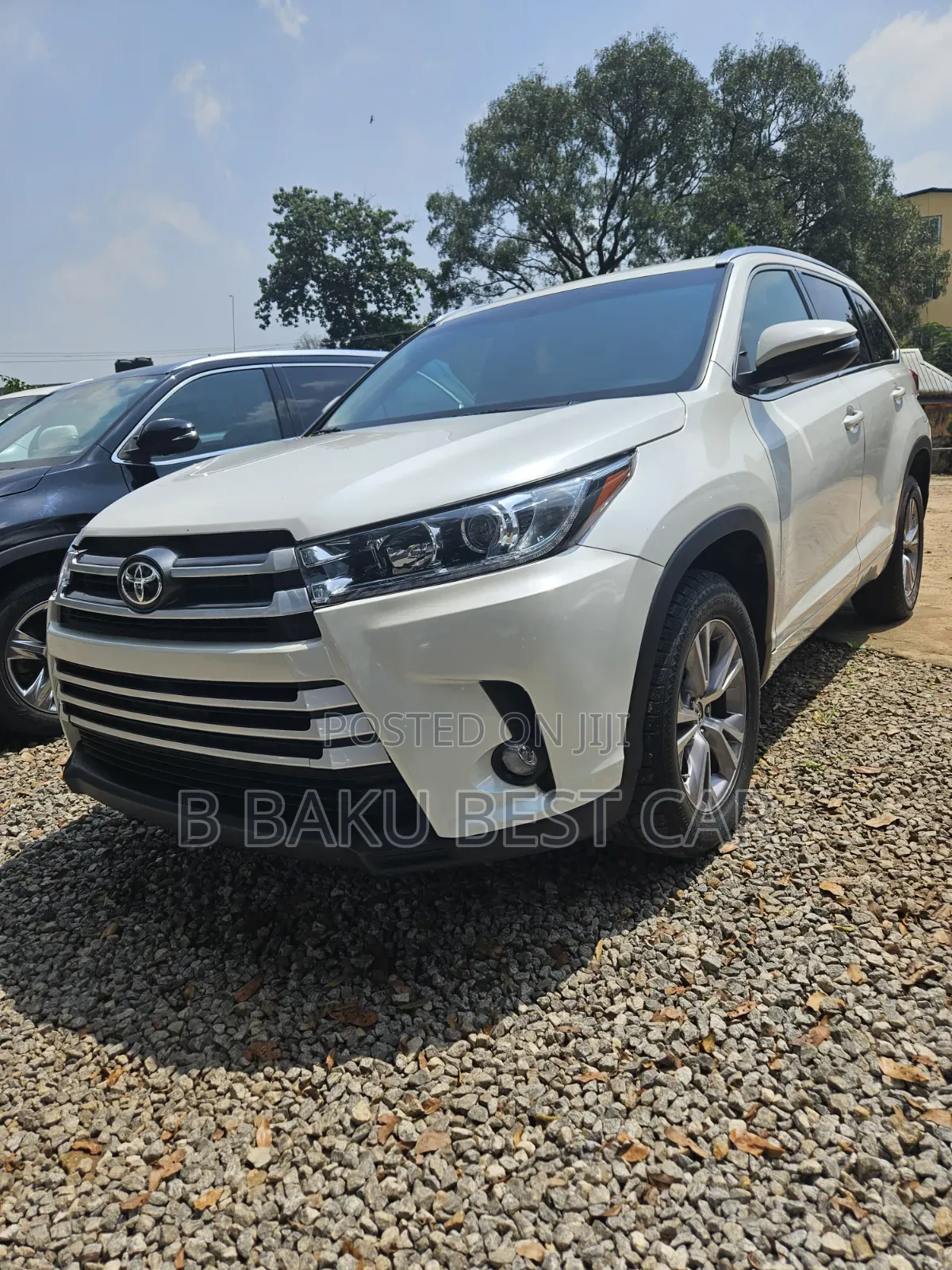 Toyota Highlander XLE 4x2 V6 (3.5L 6cyl 8A) 2018 White