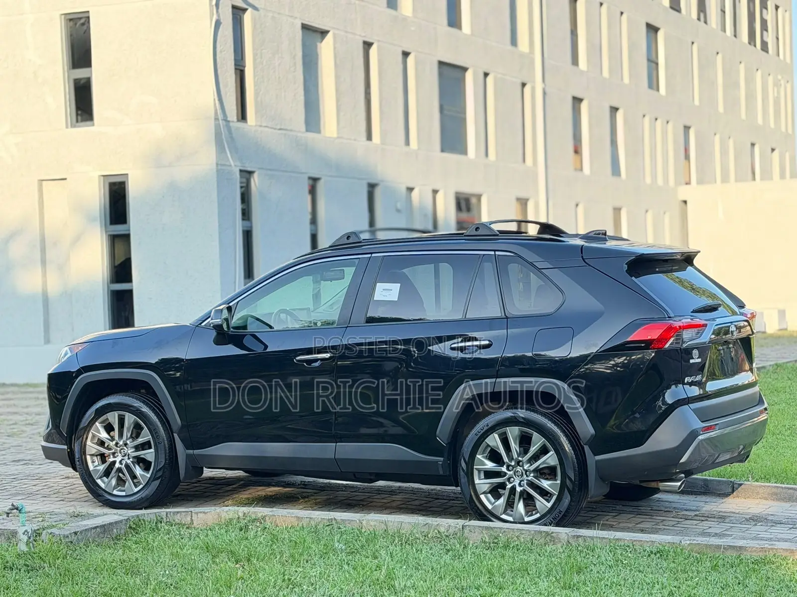 Toyota RAV4 2019 Black