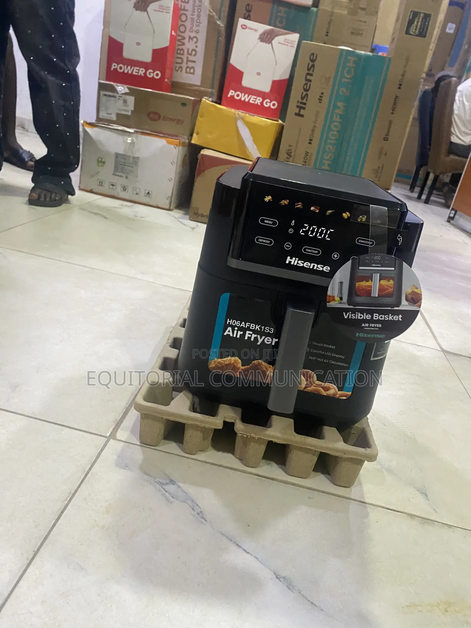 Hisense H06FBK1S3 6.3L Air Fryer With 1700W Cooking Power