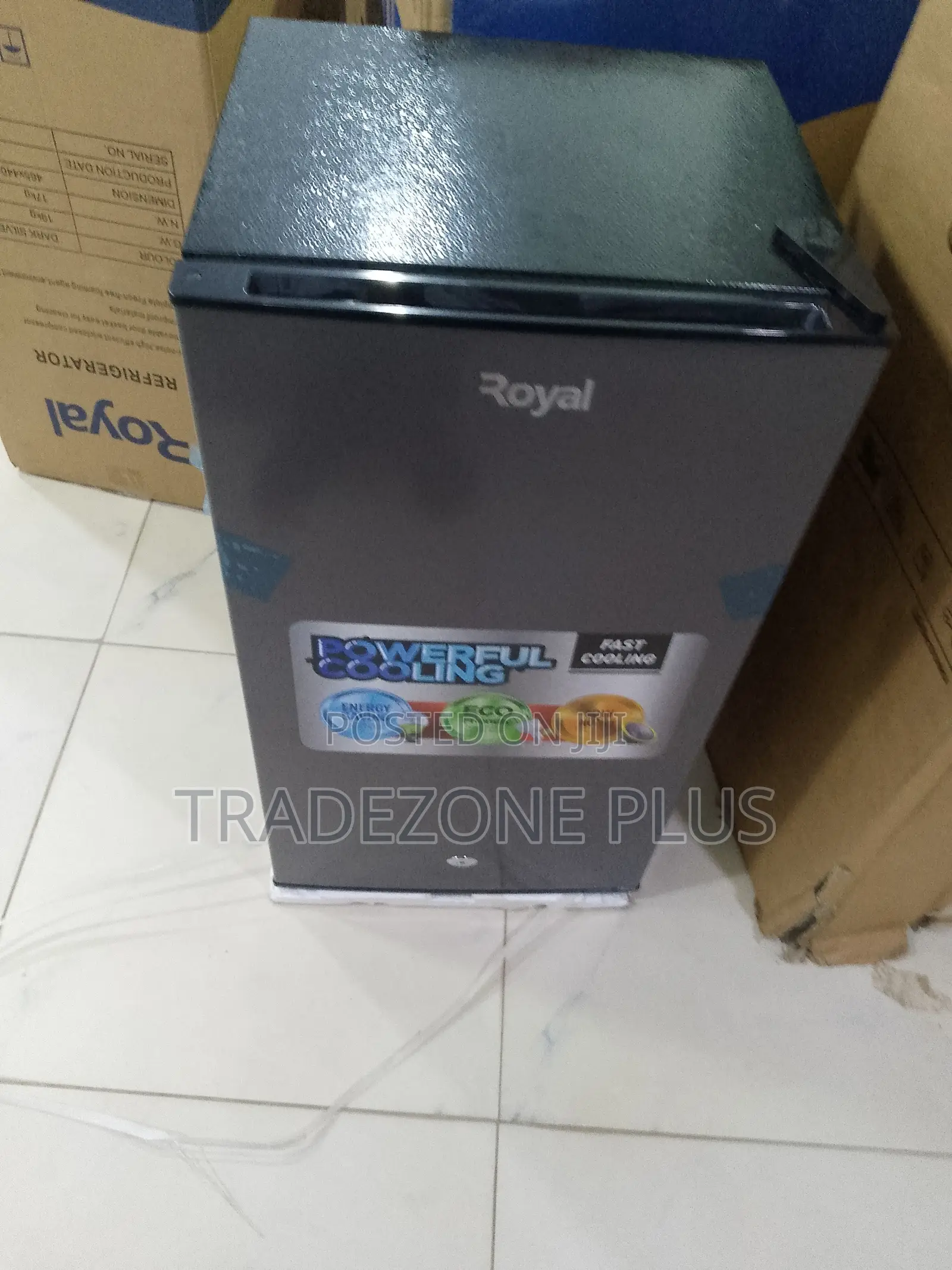 Enjoy Convenient Cooling With Royal 105L Refrigerator