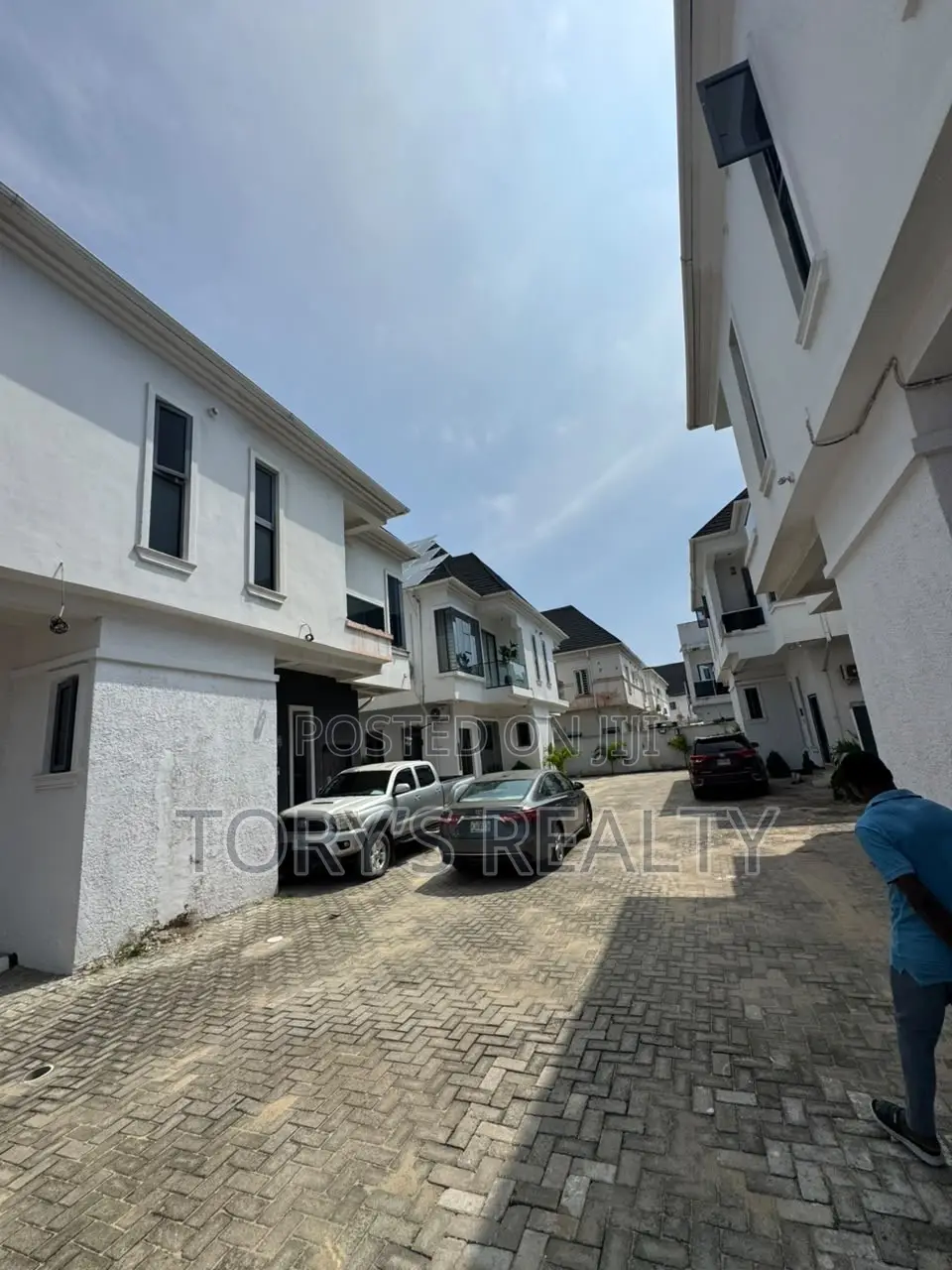 4bdrm Duplex in Lekki Phase 2 for sale