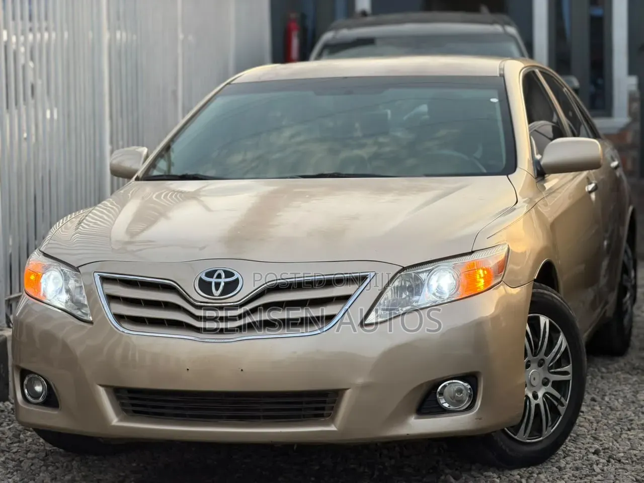 Toyota Camry 2010 Gold