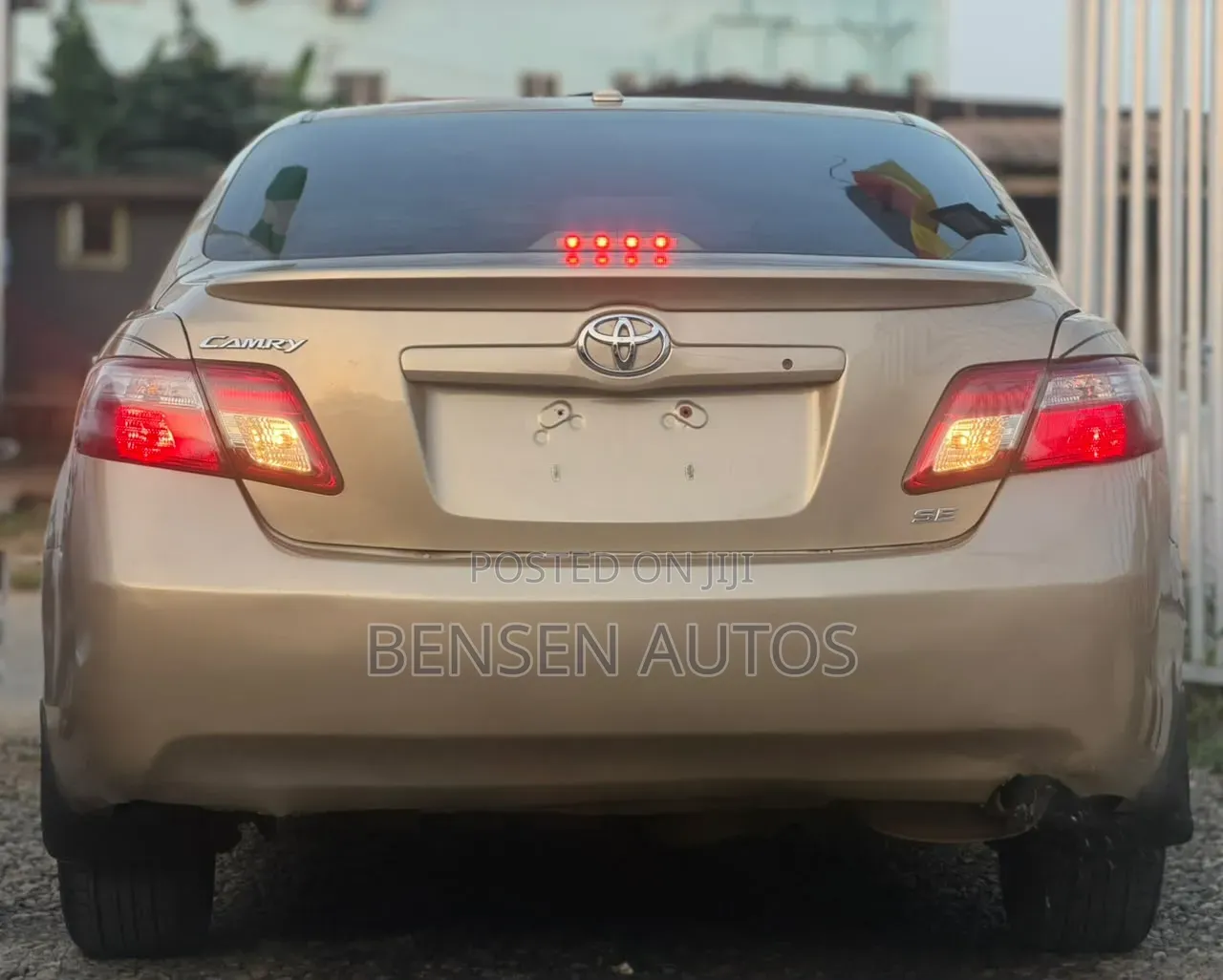 Toyota Camry 2010 Gold