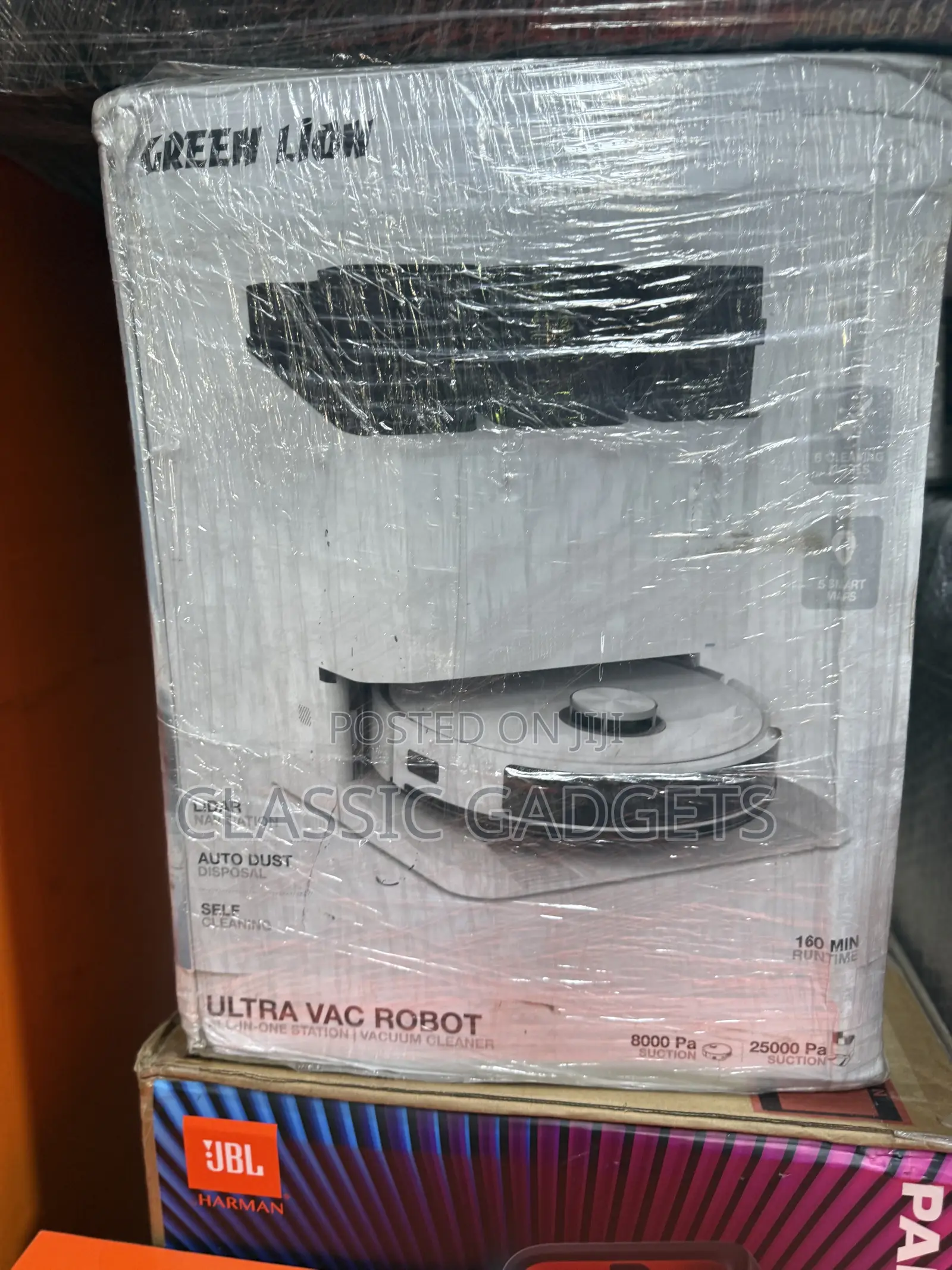Green Lion Ultra Vac Robot All-in-One Station & Vacuum Cleaner