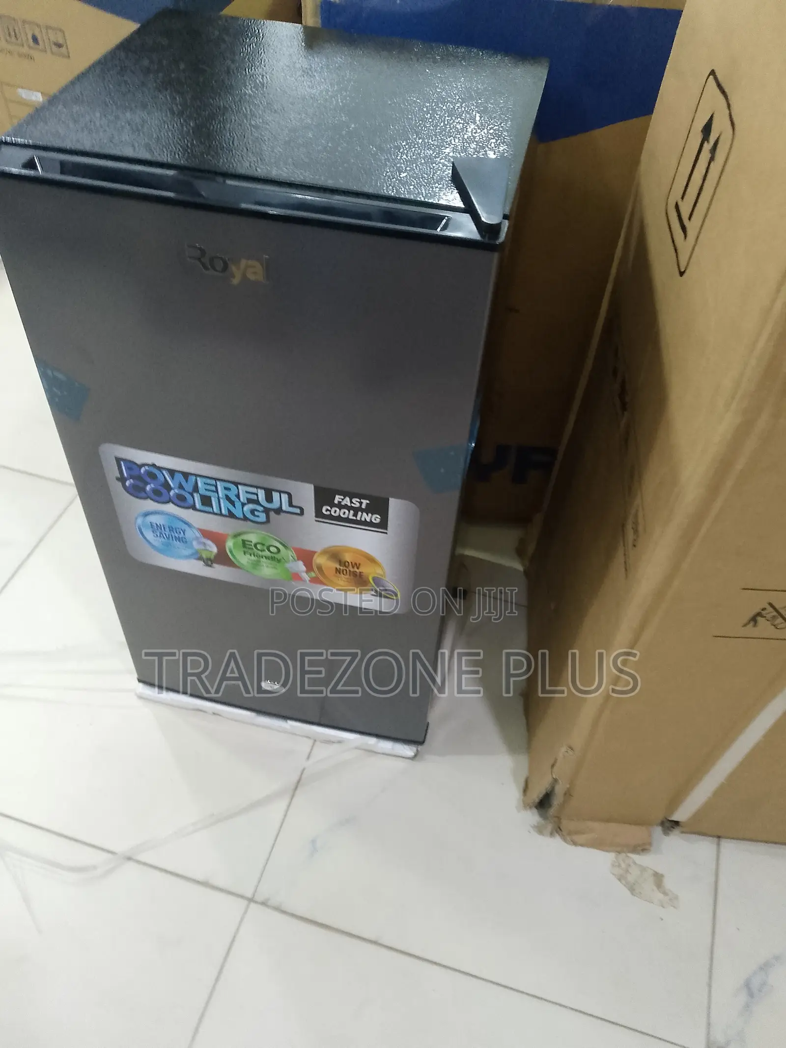 Enjoy Convenient Cooling With Royal 105L Refrigerator