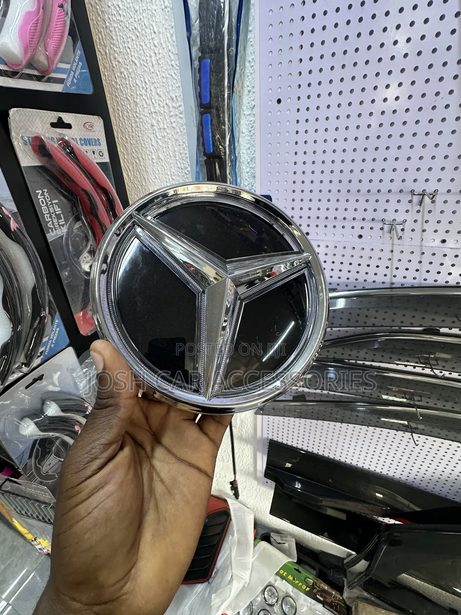 Benz Logo With Light